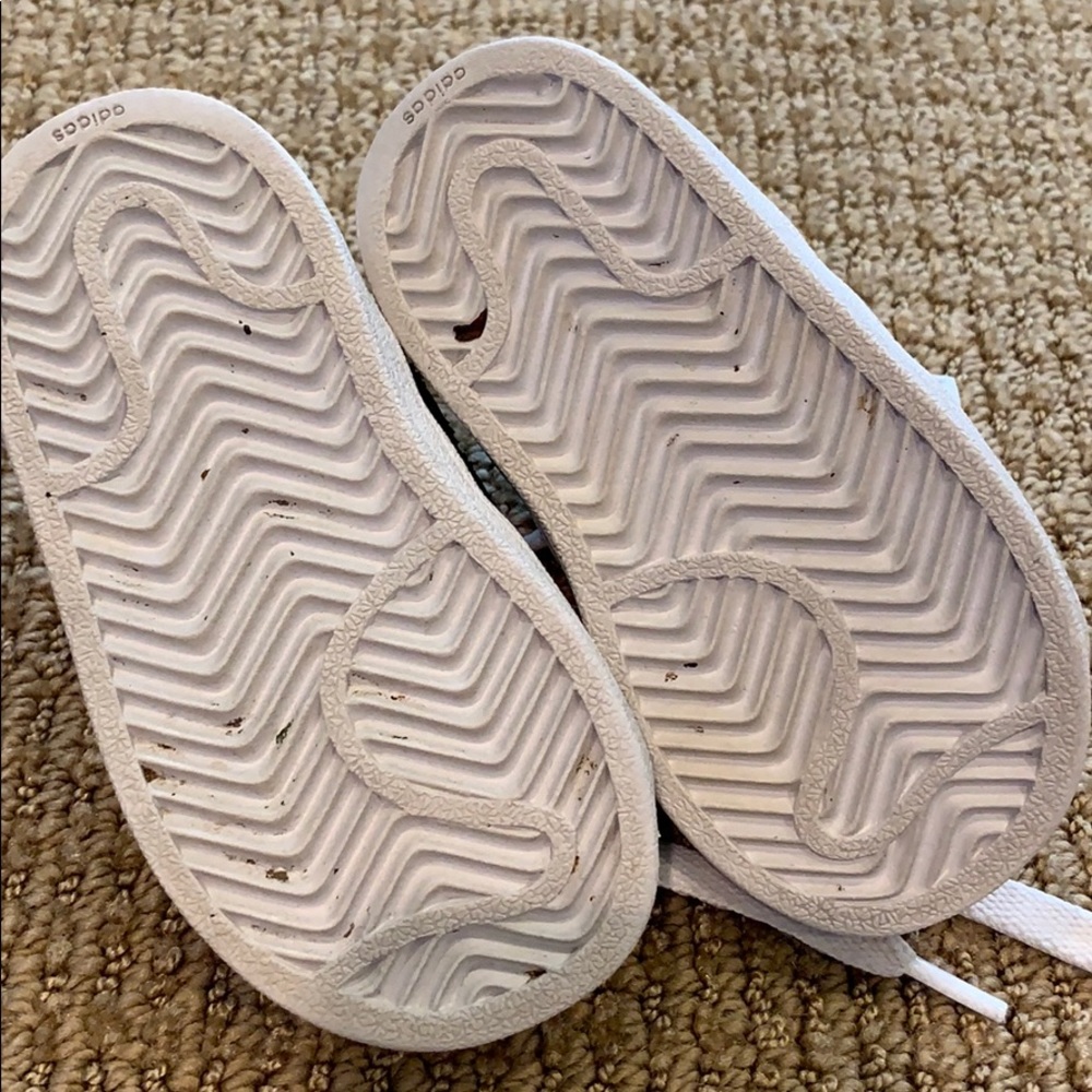 Adidas baby shoe - Picture 3 of 8